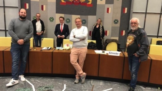 Abschied im Ratssaal des Neuen Rathauses von Henning Hofmann als Bezirksbürgermeister im Kreise der Bezirksratsfraktion